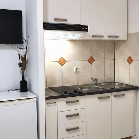 Gavran 2. * Baška Voda